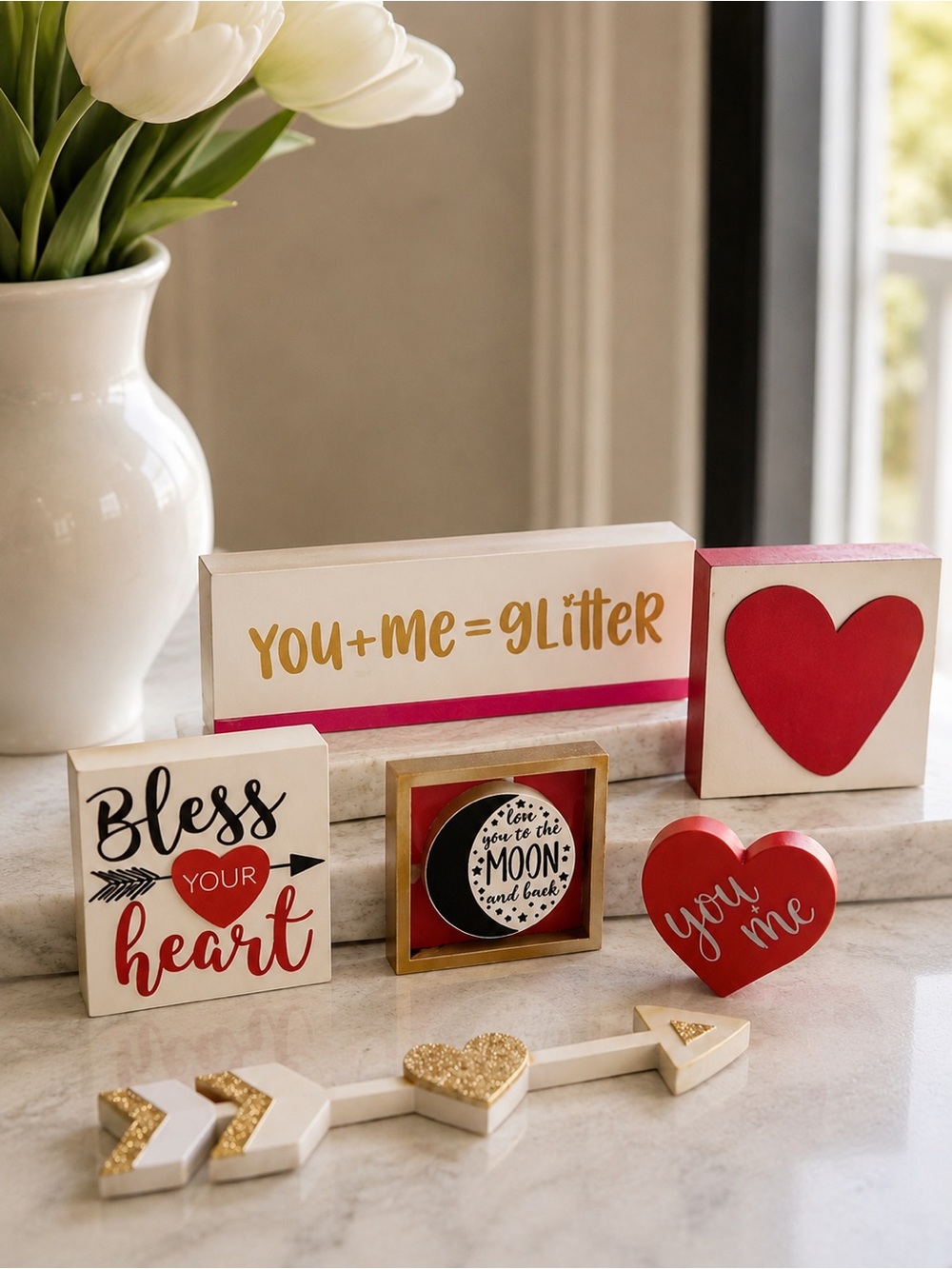 Target‎ Valentine Home Decor & Tier Signs